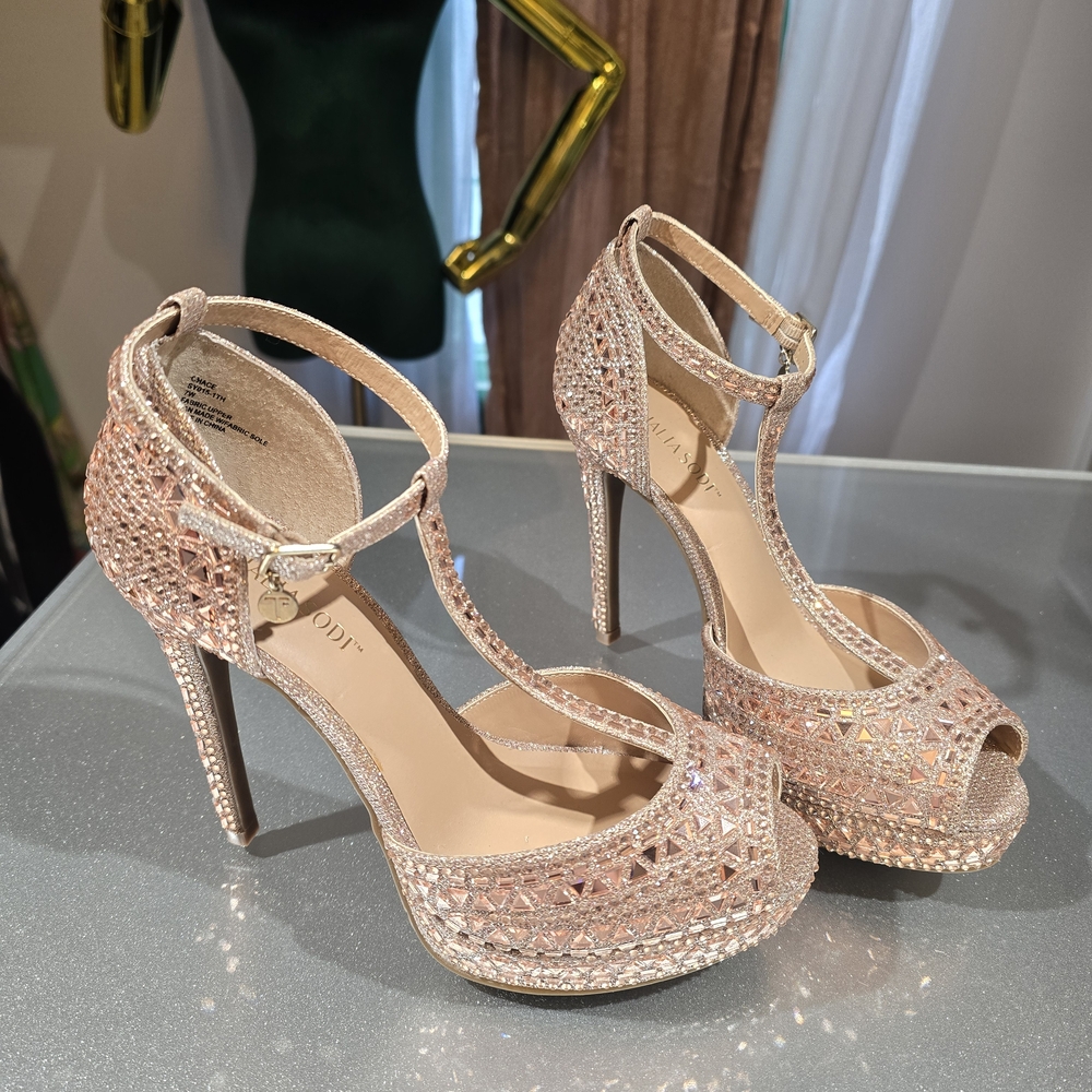 7W Rose Gold Thalia Sodi Stiletto Heels with T-Strap Design. Nevern Worn.